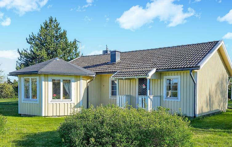 Hus för 4 Personer med trädgård in Öland