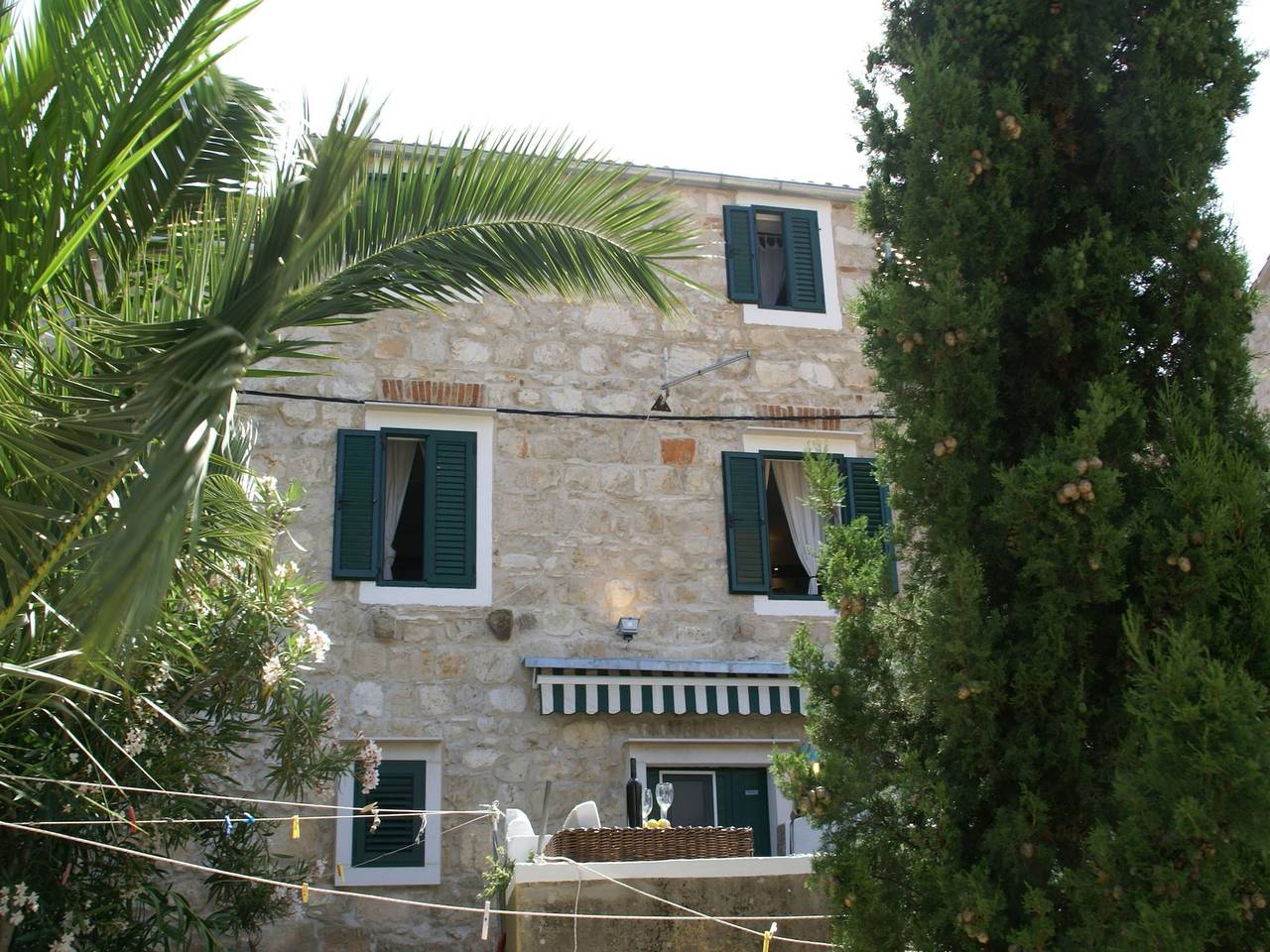 Ganze Wohnung, Rustic Apartment in Vis with Terrace in Vis Stadt, Vis