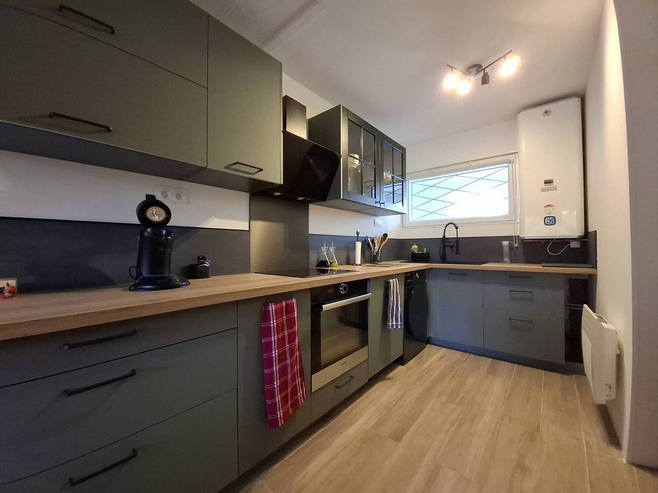 Ganze Wohnung, Helles T2-Kabine mit Terrasse, nahe Geschäfte und Pisten in Bolquère, Parc naturel régional des Pyrénées catalanes