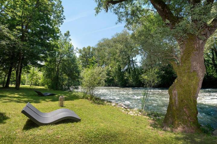 Hôtel pour 5 personnes, avec jardin, animaux acceptés à Banassac - 4
