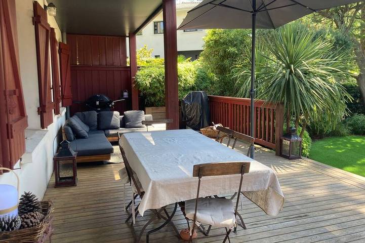 Location de vacances pour 4 personnes, avec terrasse et jardin dans Le Moulleau