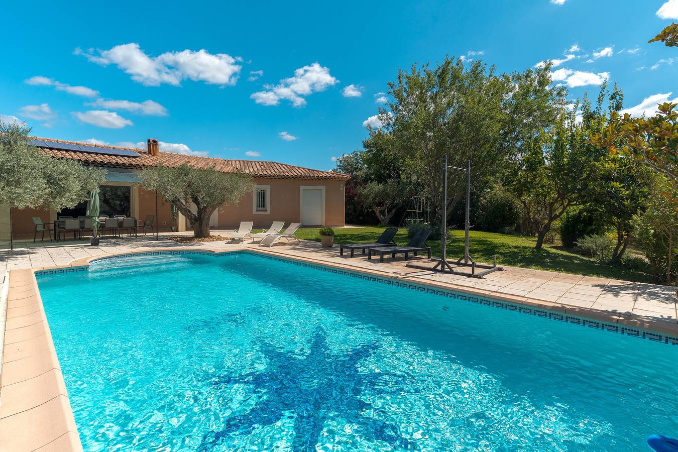 Ferienhaus 'Calme Et Sans Vis À Vis' mit privatem Pool, privater Terrasse und Wi-Fi in Salon-de-Provence, Aix-en-Provence und Umgebung