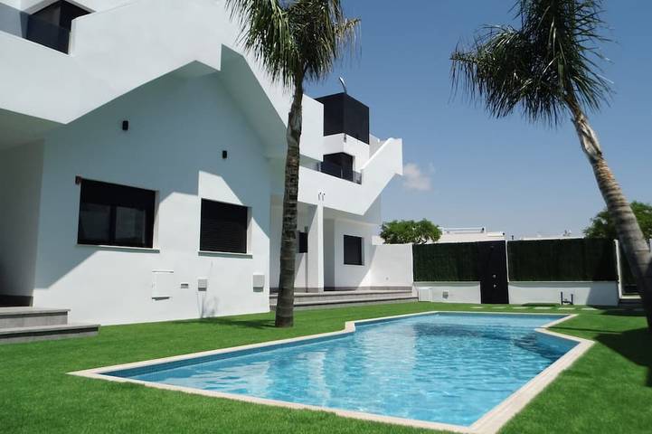 Vakantieappartement voor 5 personen, with tuin and zwembad as well as terras - 1