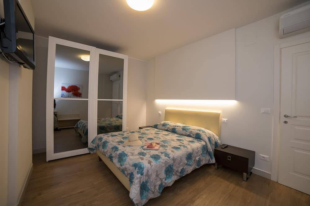Appartamento intero, Suite \"Aragosta\" finemente arredato a 350mt dal mare con Piscina, Palestra, Wifi in Cupra Marittima, Riviera delle Palme