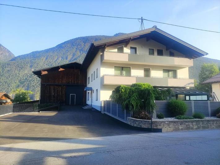 Ferienwohnung für 5 Personen, mit Balkon und Garten sowie Ausblick in Imsterberg - 3