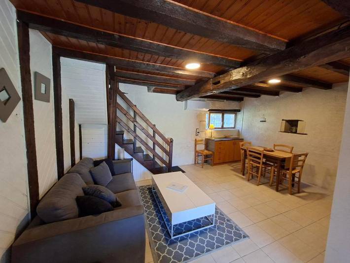 Location de vacances pour 5 personnes, avec Terrasse ainsi que Jardin et Piscine dans Plassac (Charente-Maritime)