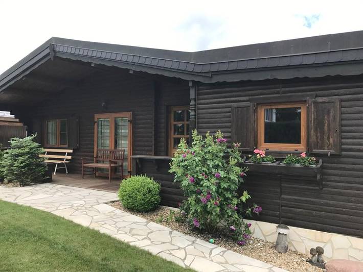 Location de vacances pour 7 personnes, avec Balcon et Terrasse ainsi que Jardin et Vue dans Konigerode