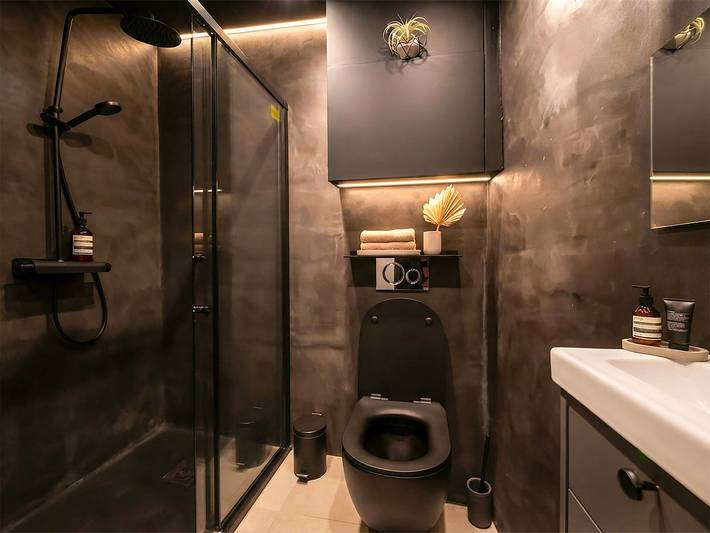 Ganzes Studio, Urbanflat 11 - Cosy king studio near champs Elysees in Paris, Ile de France