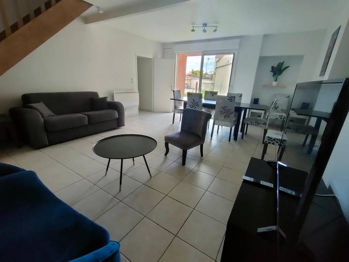 Appartement de vacances pour 8 personnes, avec jardin à Montigny-le-Bretonneux