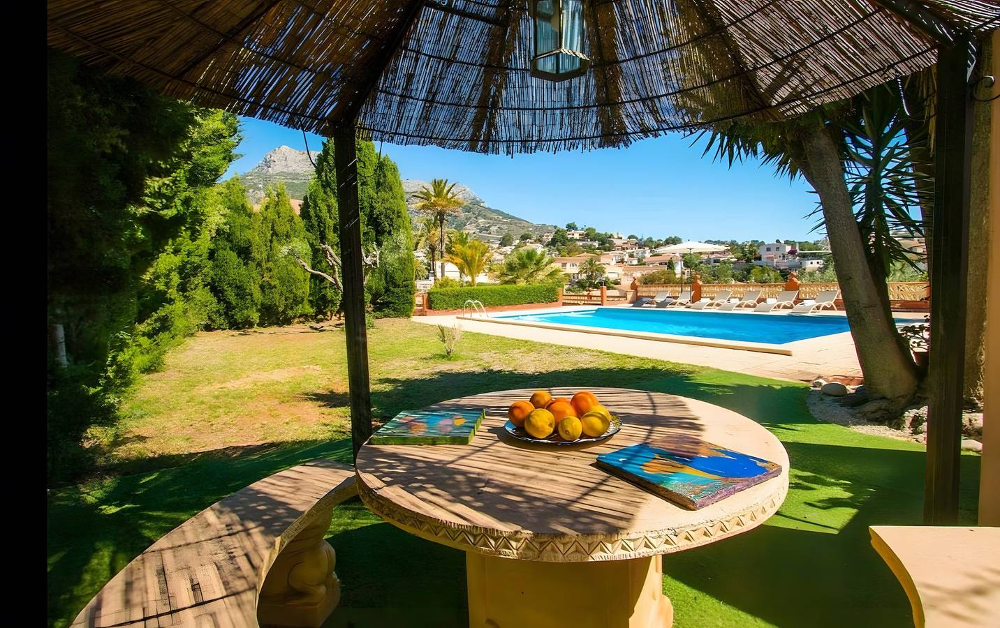 Casa Vacacional 'Blanco' con Vistas al Mar, Wi-Fi y Aire Acondicionado in Cala les Urques (Maryvilla), Maryvilla
