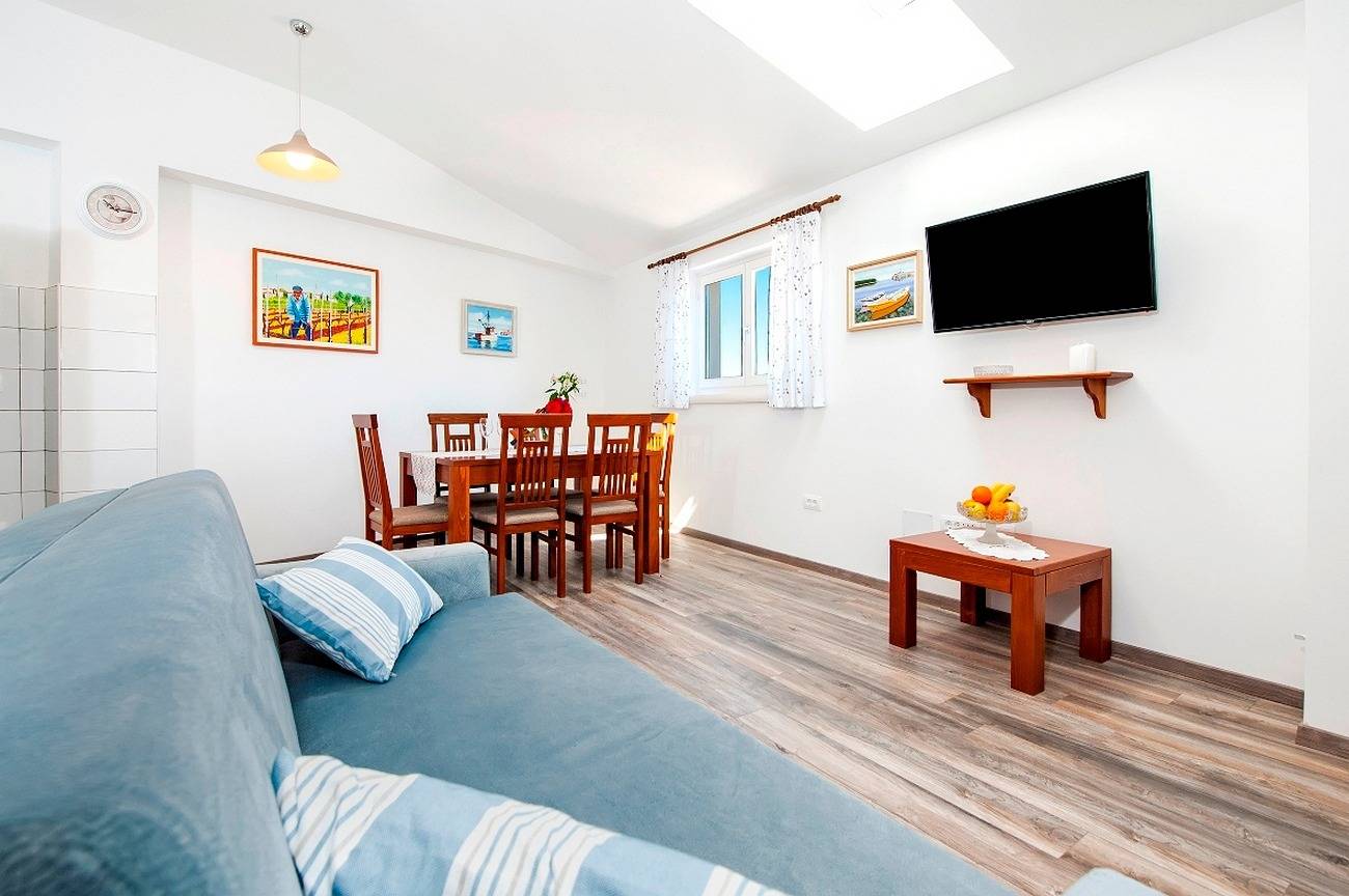 Entire apartment, One bedroom apartment with air-conditioning Rovinj A-17935-b in Rovinj, Rovinj region