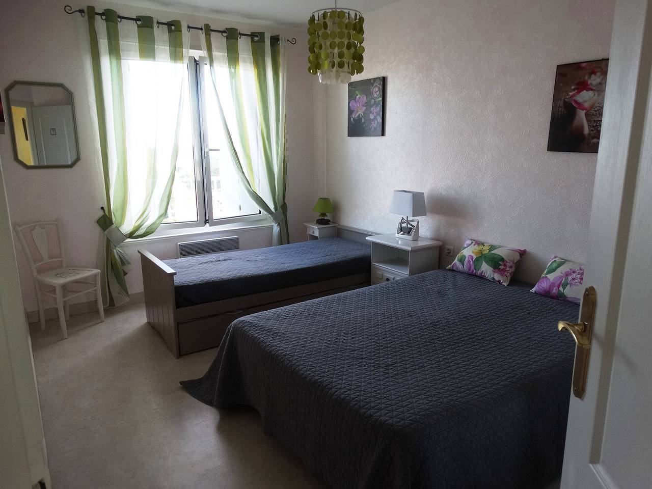 Entire apartment, Pleasant apartment for 6 people, balcony 50m from the sea in Saint-Jean-de-Monts, Vendée