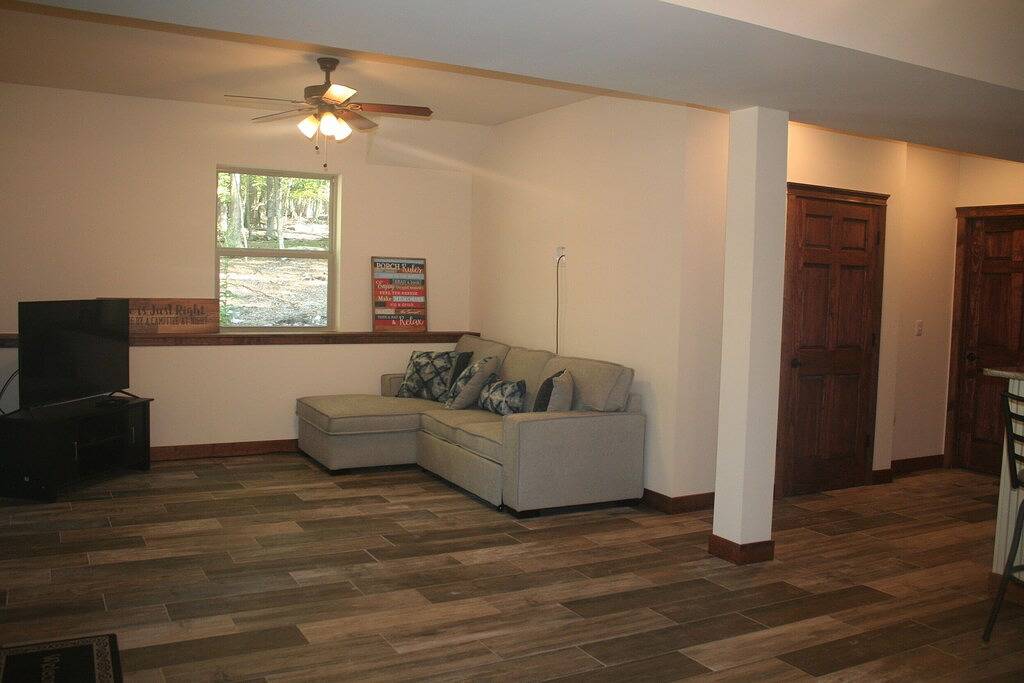 Walk to the Ski-Slope, Pool und Lodge Spektakuläre 5 Schlafzimmer 3 Bath Contemp in Masthope, Pike County