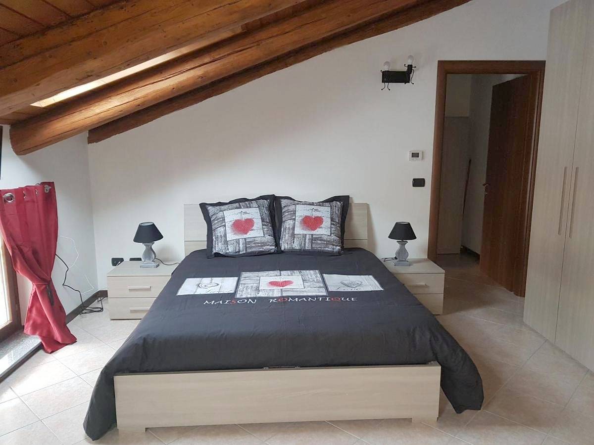 Appartement entier, Rouge et Noir in Saint-Vincent, Comune di Saint-Vincent