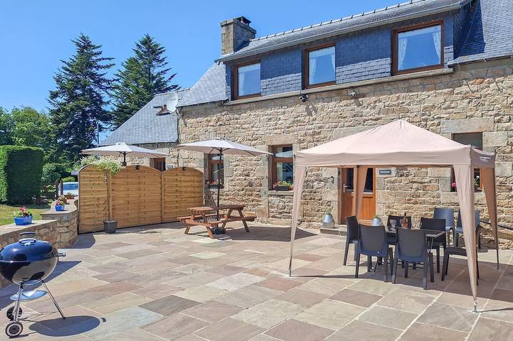 Location de vacances pour 8 personnes, avec Jardin à Louargat