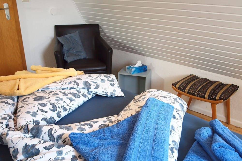 Ferienhaus Am Yachthafen in Harlesiel – Urlaub im gemütlichen Nurdachhaus in Carolinensiel-Harlesiel, Wittmund