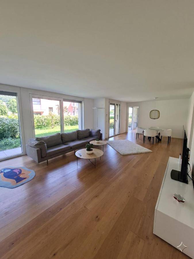 Gîte pour 4 personnes, avec terrasse et piscine ainsi que jardin et vue sur le lac, animaux acceptés dans Riva San Vitale - 3