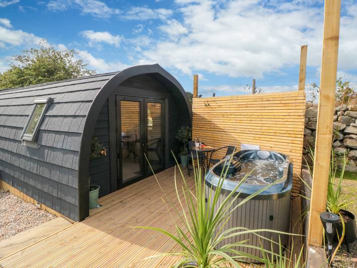 Hut for 2 people, with Garden and View in Whitby