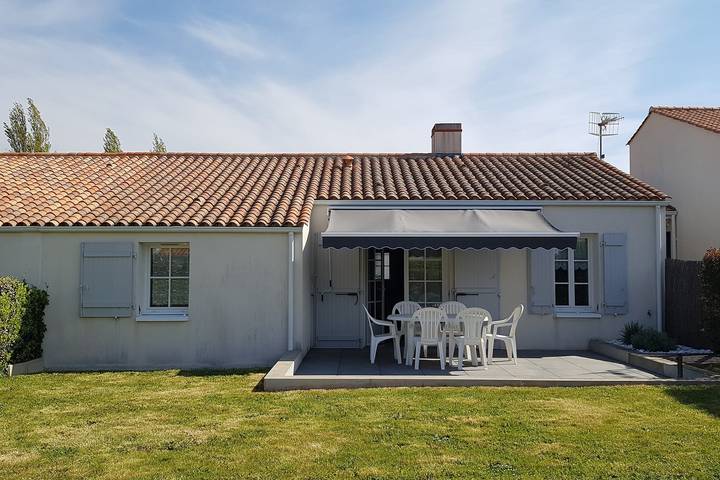 Location de vacances pour 4 personnes, avec jardin, adapté aux familles dans Plage Clemenceau La Tranche Sur Mer - 4