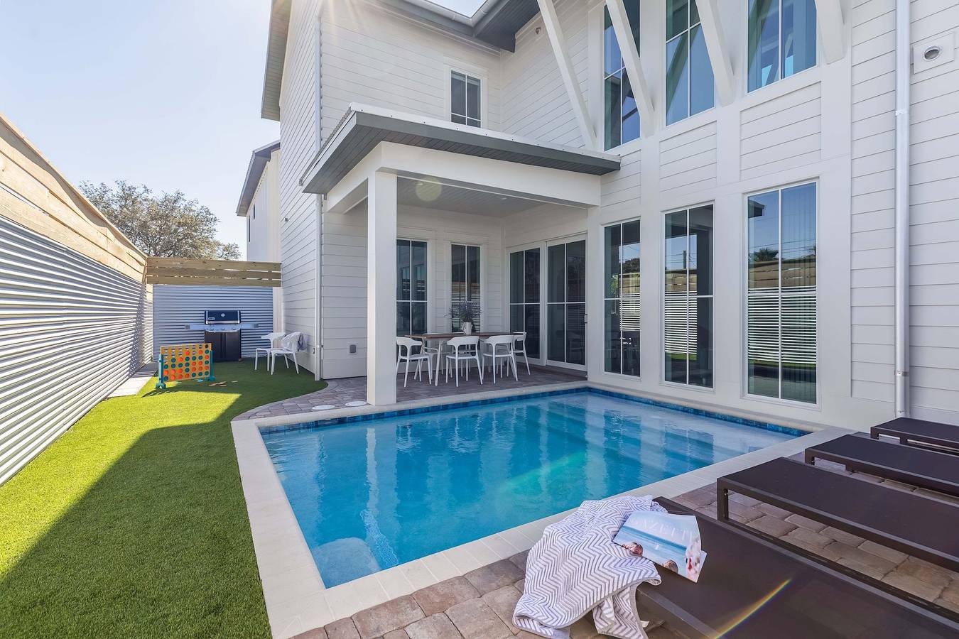 Lux Casa Blanca Pet Friendly  Pool  Golf Cart  Beach in Gulf Resort Beach, Emerald Coast