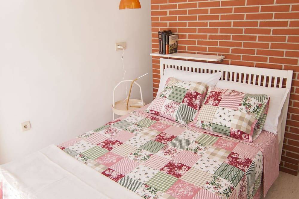 Cozy House Near to the City Center of Granada in Genil, Granada