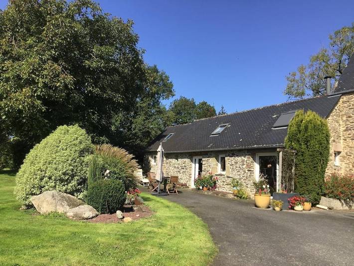 Gîte pour 6 personnes, avec Terrasse et Jardin à Kergloff