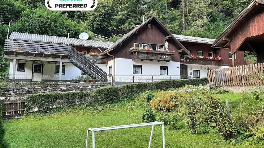 Ferienhaus für 11 Personen, mit Terrasse in Feld am See