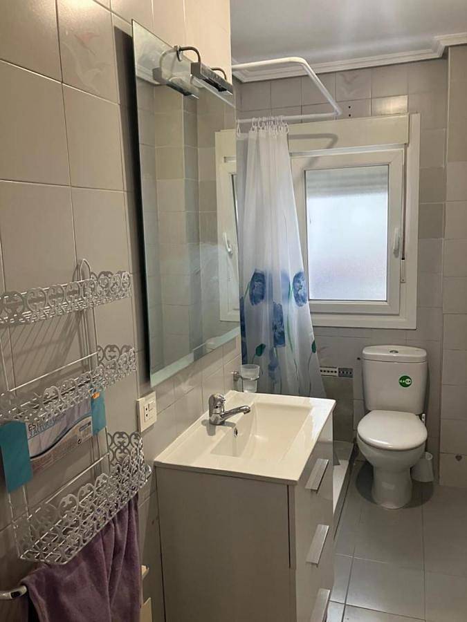 Apartamento entero, Three-Bedroom Apartment in Pamplona, Provincia de Navarra