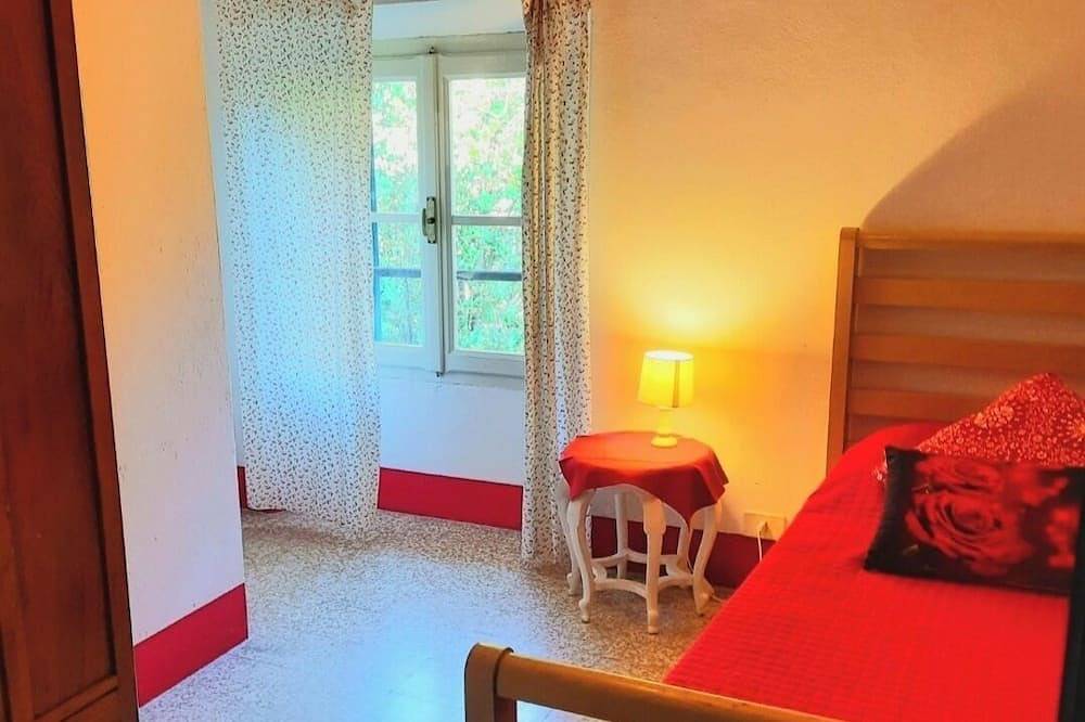 «Vues imprenables»: villa avec piscine à distance de marche de la plage in Spiaggia Baia delle Sirene (Garda), Garde