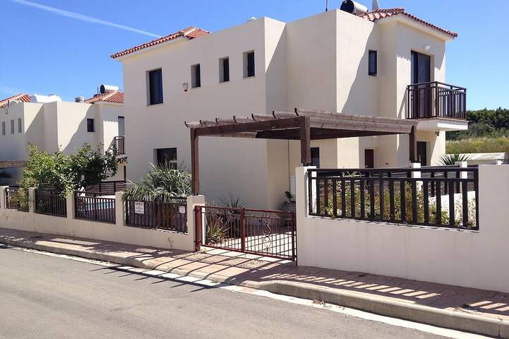 Villa für 7 Personen, mit Balkon und Garten - 1