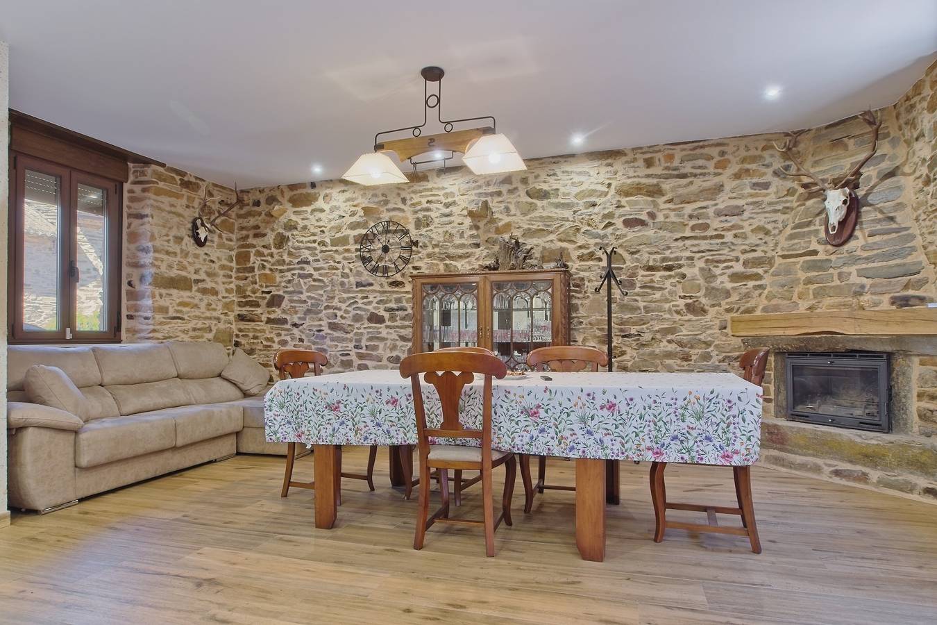 Casa Amada — Piscine Chauffée, Sauna et Chemin de Saint-Jacques à Astorga in Santa Colomba de Somoza, Région de León