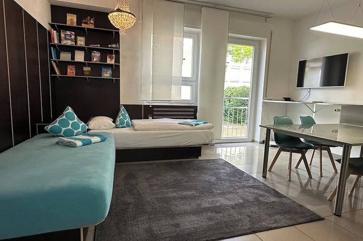 Ganze Wohnung, Stylish 2 room Loft City Center Ground Floor in Ulm, Schwaben