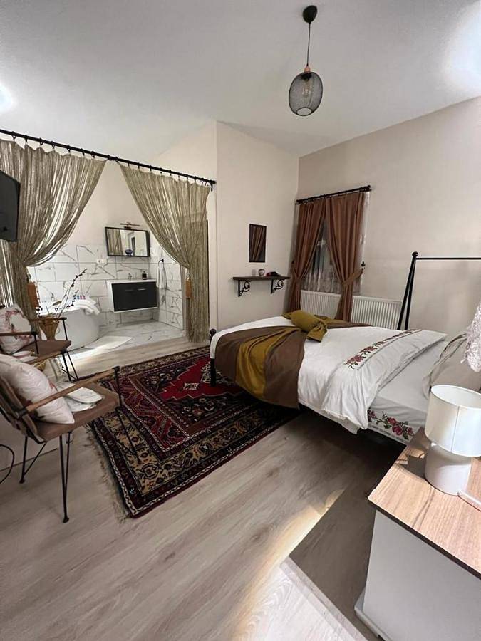 Gästehaus für 4 Personen, mit Whirlpool und Garten - 1
