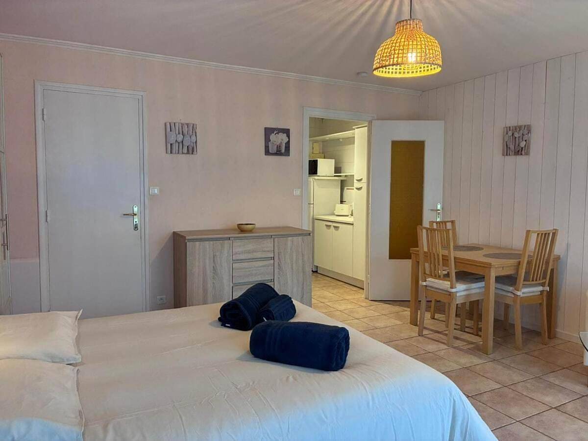 Appartement entier, Studio du bord de mer - à deux pas du centre in Roscoff, Ceinture Dorée