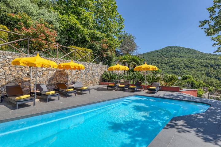Villa pour 8 personnes, avec terrasse ainsi que piscine et vue sur l’océan, adapté aux familles