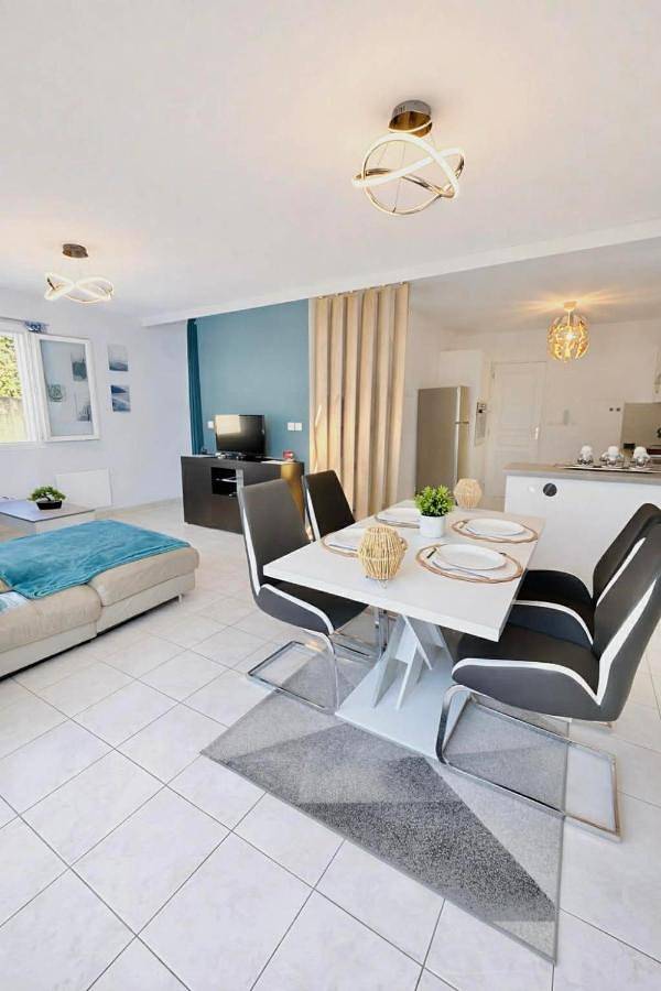 Location de vacances pour 6 personnes, avec Terrasse et Jardin à Vergèze - 4