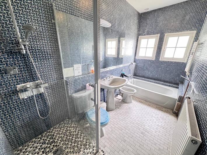 Location de vacances pour 12 personnes, avec piscine ainsi que jardin et vue à Bocal (récipient) - 4