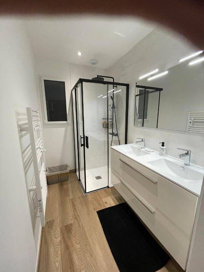 Location de vacances pour 8 personnes, avec jardin et terrasse dans Plage de Pont-Mahé - 2