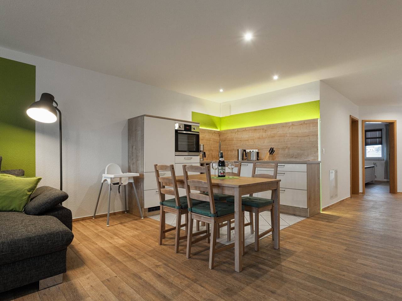 Appartement entier, Appartement 'Haus Strandeck Südstrand 17' avec terrasse privée, balcon et Wi-Fi in Göhren, Région de Rügen