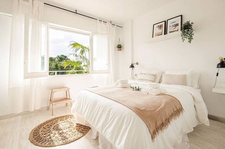 Ganze Wohnung, Sonniges & stilvolles Apartment mit Klimaanlage | Trini by Palmera in Sant Pere de Ribes, Garraf