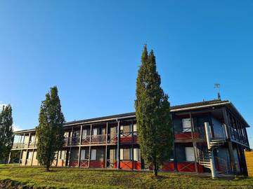 Hôtel pour 2 personnes, avec jardin et terrasse à Loudéac