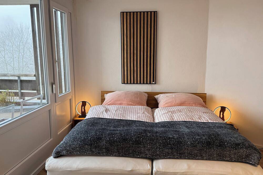 Ganze Wohnung, Modernes Studio mit Bergblick, Balkon & Wellness – Sauna & Pool | Scheidegg in Scheidegg, Bayerisch Schwaben