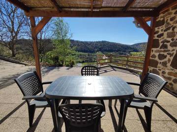 Gîte pour 5 personnes, avec jardin et vue à Polignac