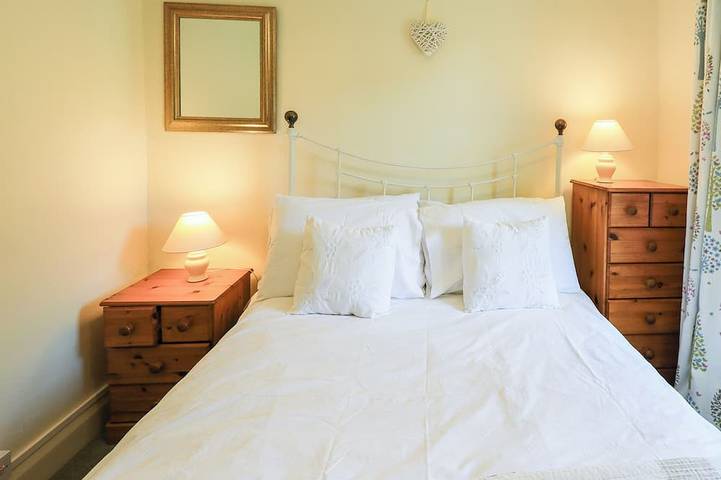 Ellis Howe, family friendly, character holiday cottage in Torver in Lake District
