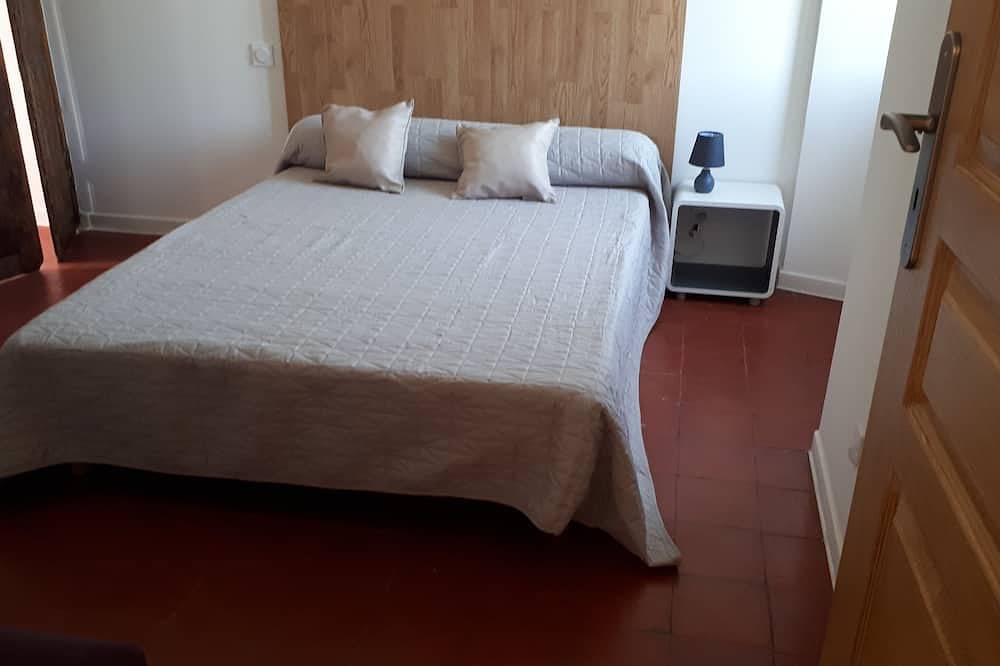 Entire apartment, Magnificent air-conditioned apartment 250 m from the sea in Moriani Plage Corse in Moriani-Plage, Corte region