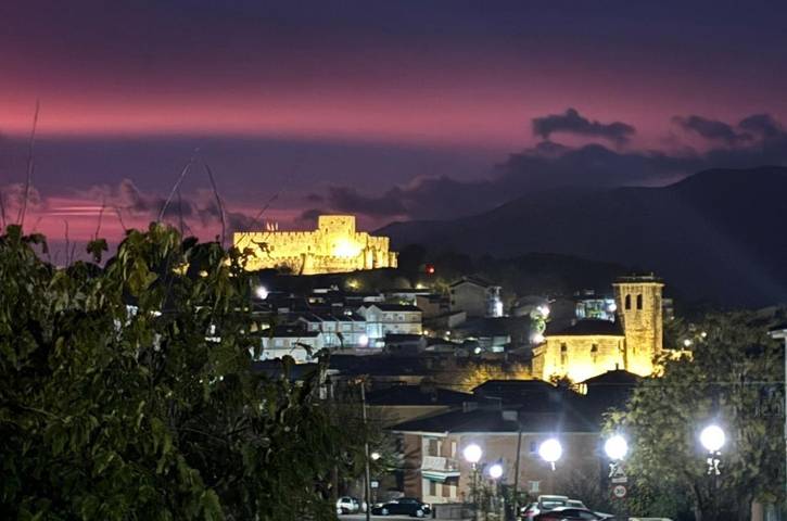 Gîte pour 4 personnes, avec terrasse et vue à La Adrada - 3