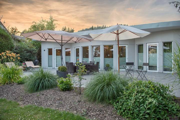 Ferienhaus für 4 Personen, mit Terrasse und Garten sowie Sauna und Ausblick in Traben-Trarbach