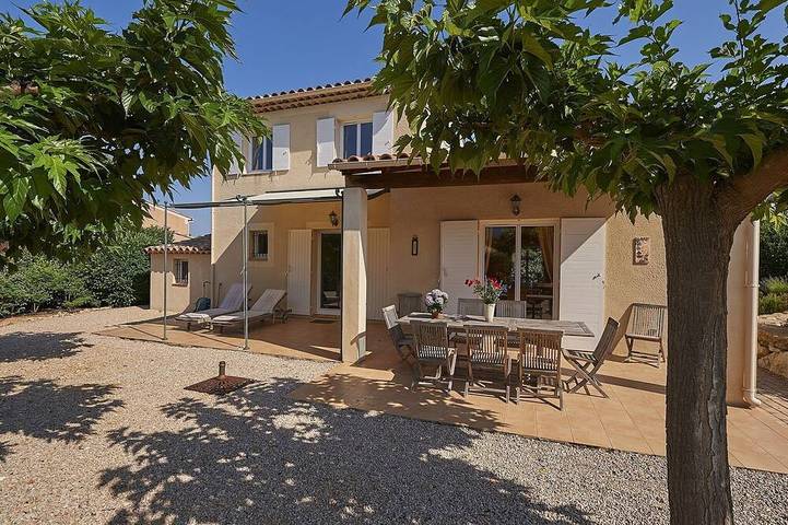 Villa pour 6 personnes, avec jardin et piscine - 1