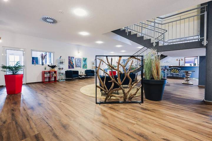 Hotel für 4 Personen, mit Seeblick und Garten sowie Ausblick in Klausdorf - 2