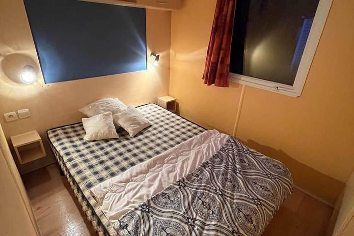 Camping pour 6 personnes, avec terrasse ainsi que jardin et piscine dans Essonne - 4